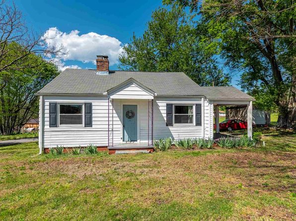 On A 1 Acre Greenville Real Estate 8 Homes For Sale Zillow