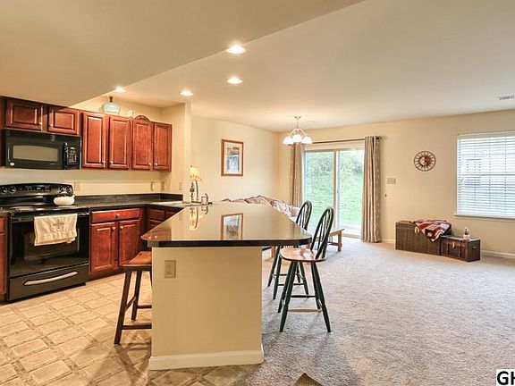 5th image of 206 Melbourne Ln