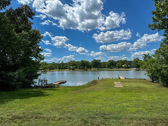 3rd image of 61 Uncle Toms Circle Cir