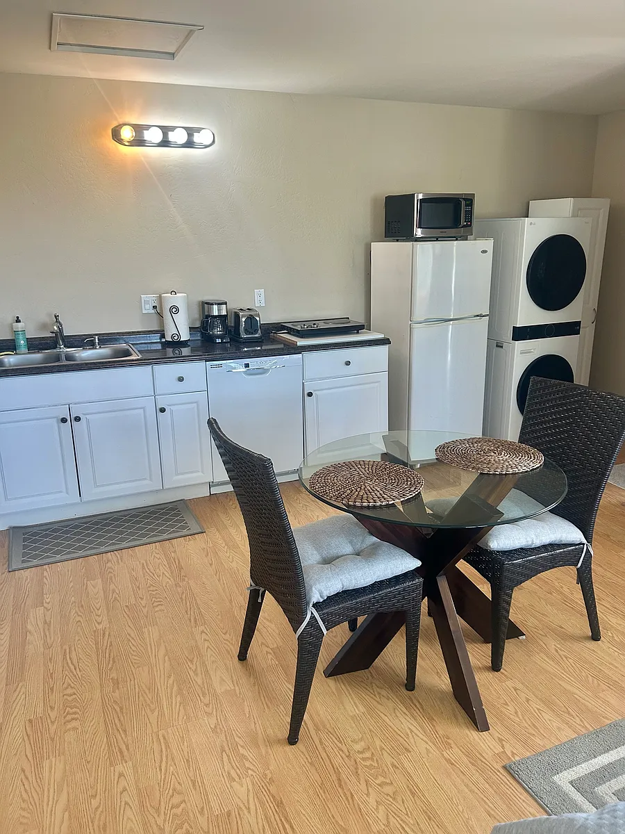 Fully equipped kitchenette with dishwasher and washer and dryer. - 255A 20th St