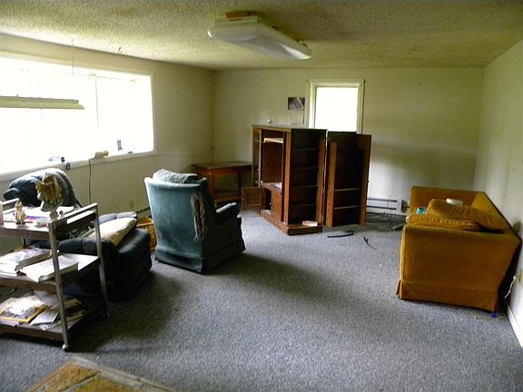 3rd image of 3031 Dehmer Rd