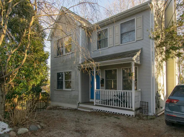 20 Findlay Pl, Newport, RI 02840