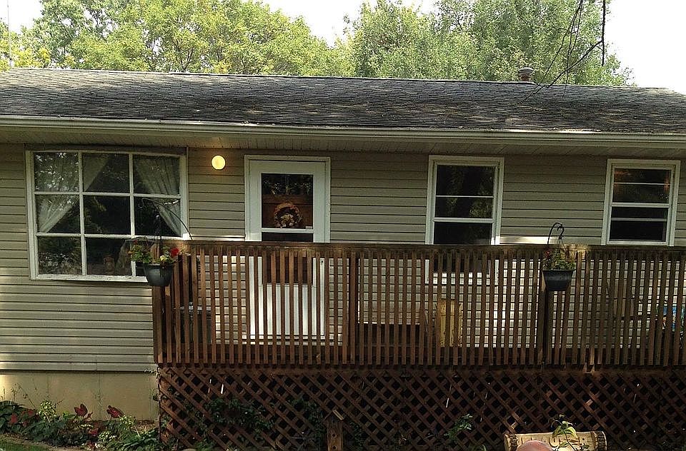 1st image of 715 W South 9th St
