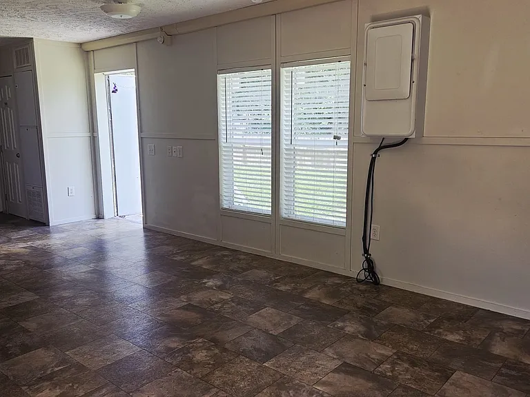 221 Whispering Pine Dr — Photo 6