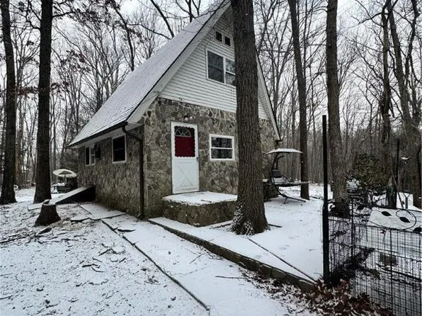 135 Bernadine Rd, East Stroudsburg, PA 18302