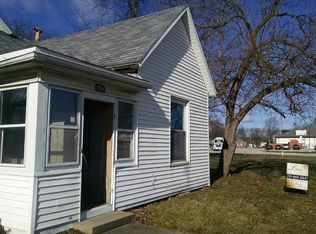 612 N Market St, Monon, IN 47959