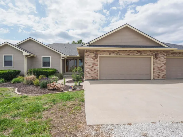 22775 N Rd, Holton, KS 66436