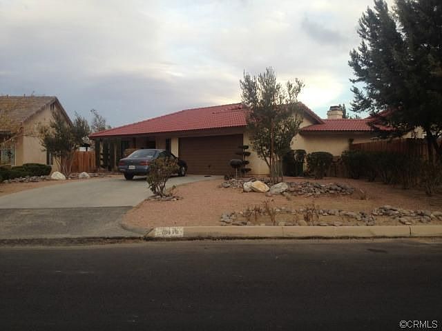 1st image of 10415 Tamarisk Ave