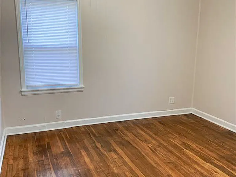 2415 Linden Ave — Photo 41