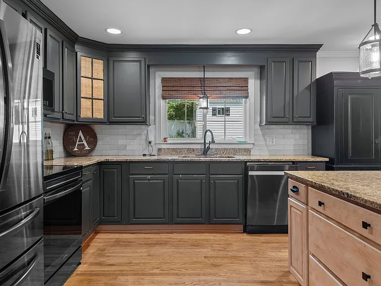 201 Selkirk Trl — Photo 14