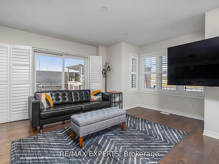 56 Donlamont Cir — Photo 11