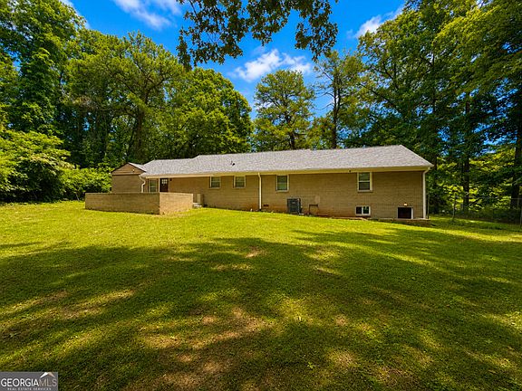 4th image of 1441 Cahaba Dr SW