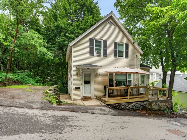 10 Burnett St, Fitchburg, MA 01420