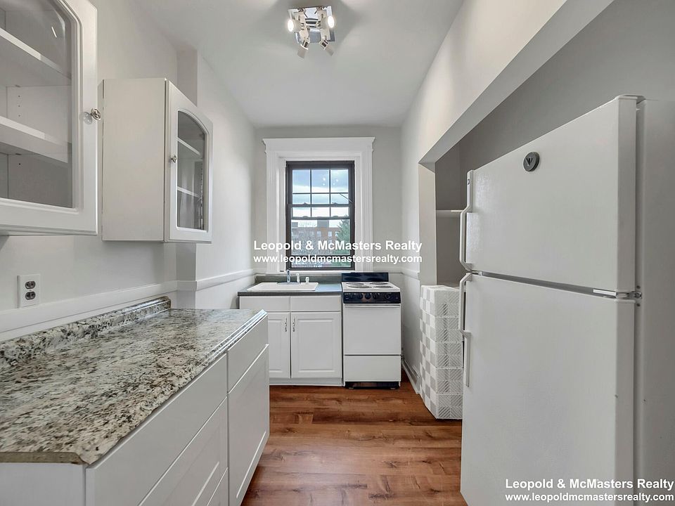 1st image of 79 Pleasant St #4C