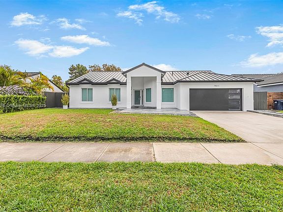 3rd image of 19611 Cutler Ct