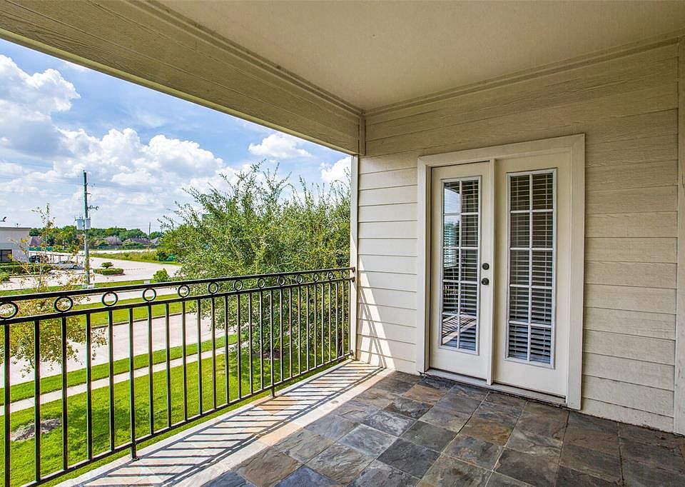 1st image of 2865 Westhollow Dr Unit 72