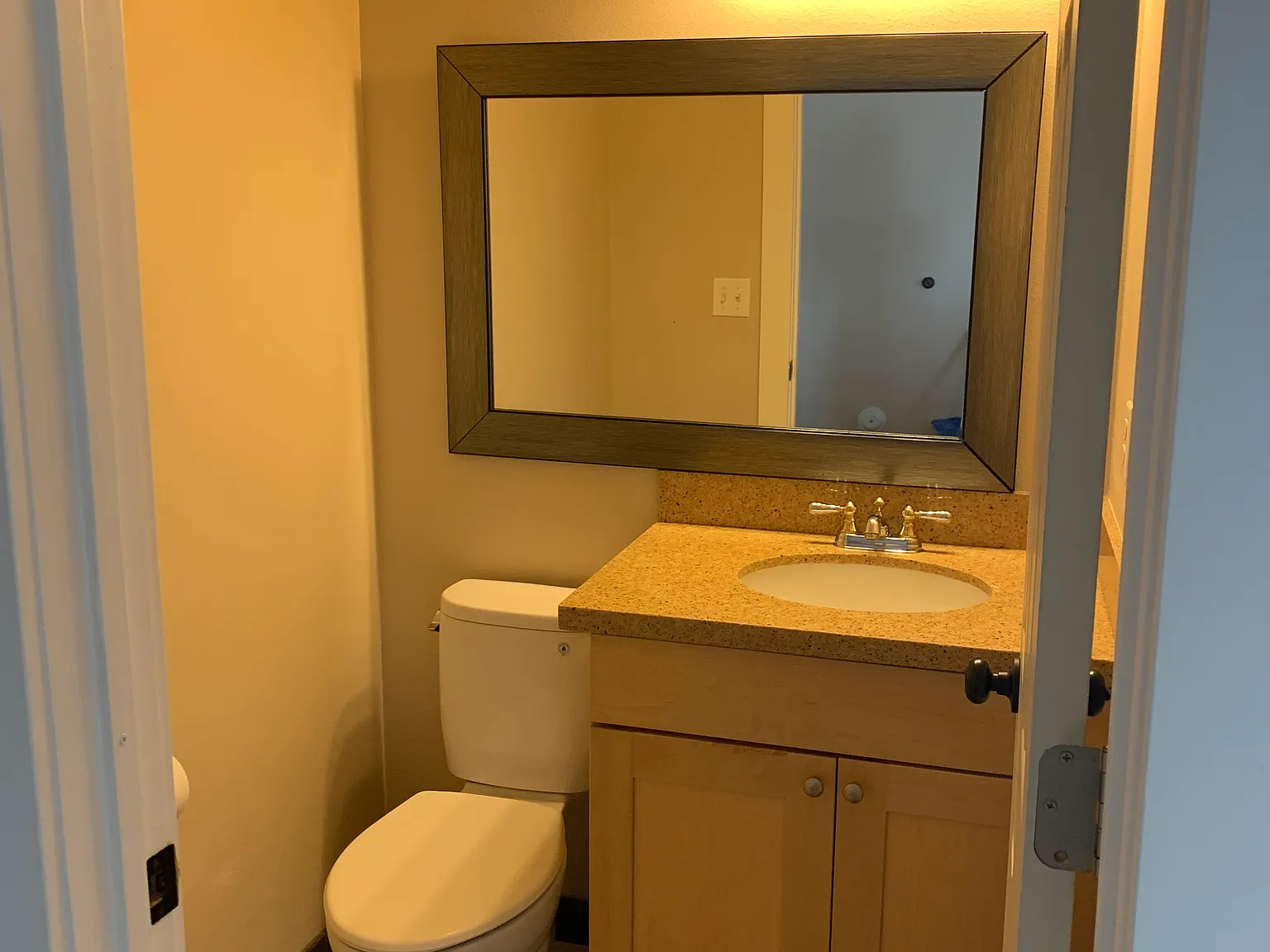 2 bed, 1.5 bath, 1100 sqft, $2,100 — Photo 3