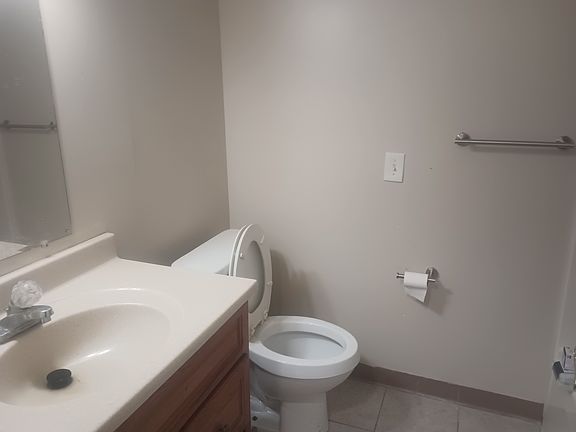 5th image of 16 Fermac St Floor 1