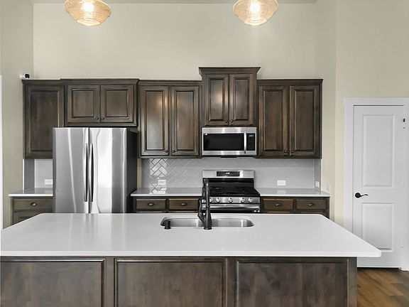 5th image of 2728 Garden Gate Ln