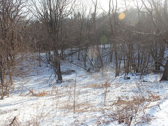 3rd image of 209 Mohawk Dr
