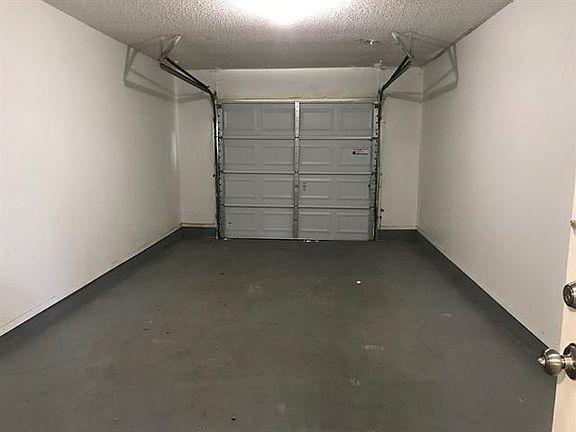 5th image of 2100 Granberry Dr #B