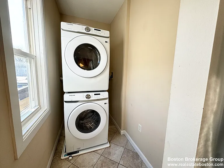 25 Sudan St #3 — Photo 9