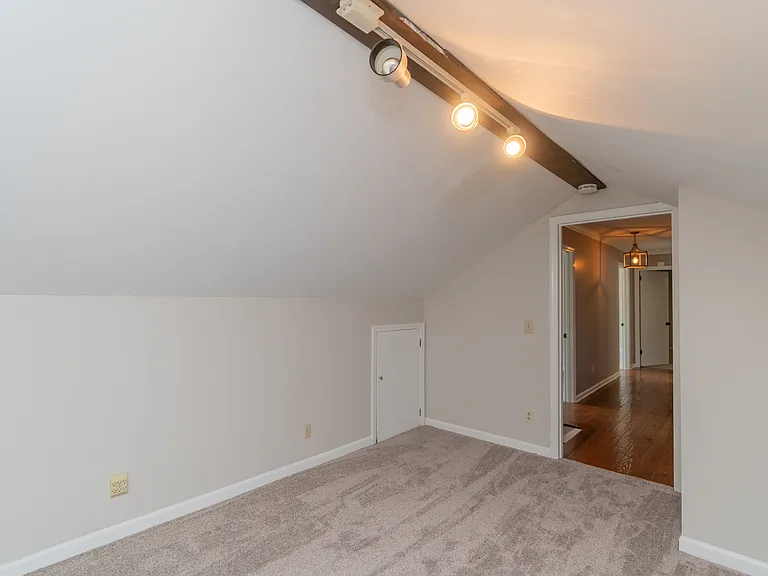 7830 Cove Ridge Dr — Photo 21
