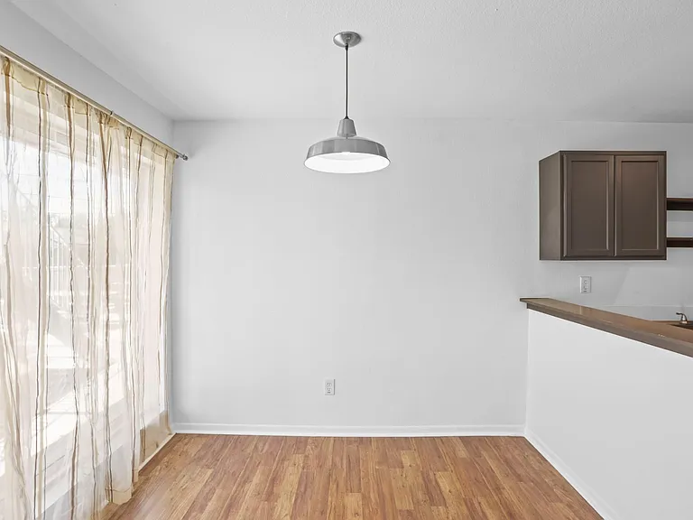 1408 Hughes St #15 — Photo 7