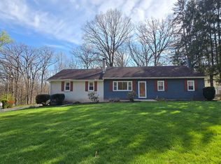 9654 Circle Dr, Chambersburg, PA