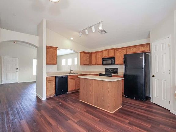 5th image of 8066 N 109th Ln