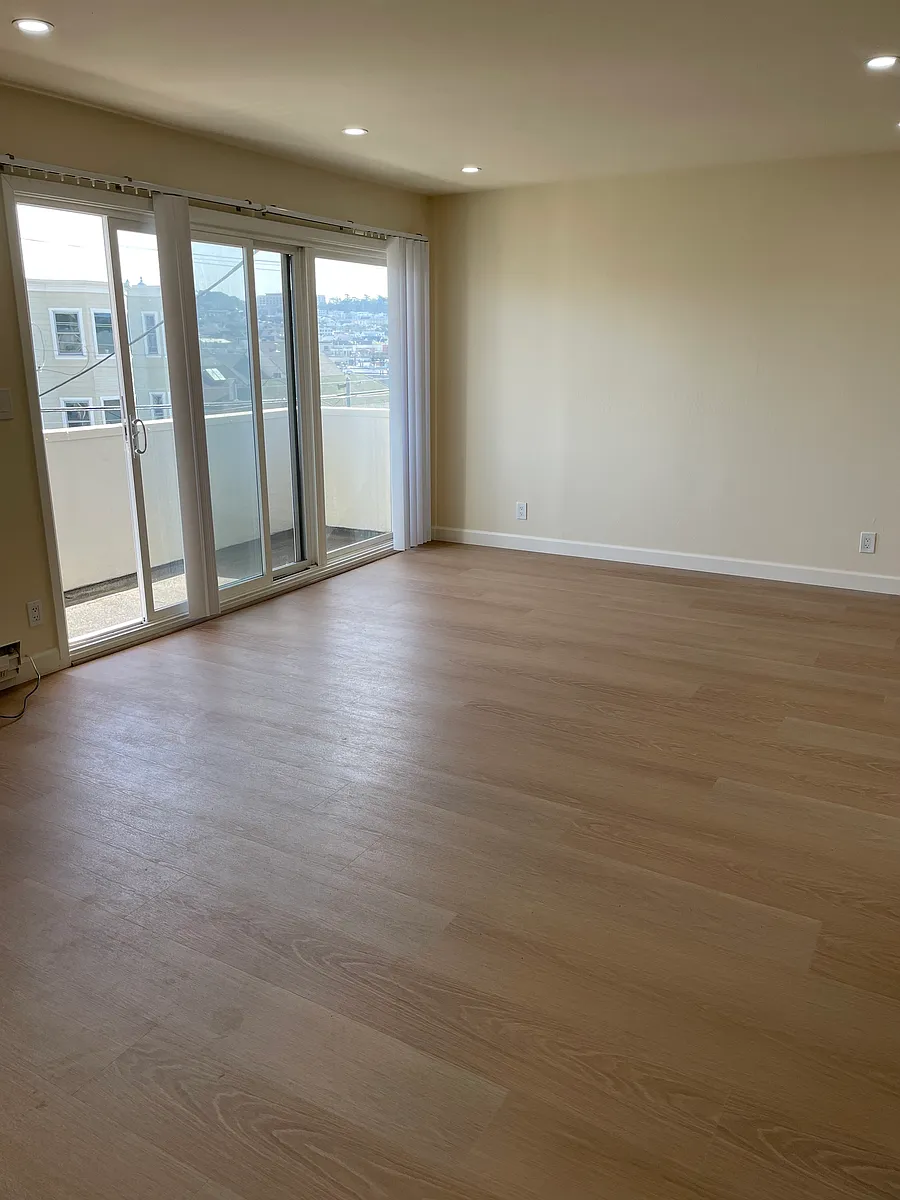 Building Photo - 271 6th Ave #11