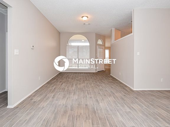5th image of 2406 Garden Creek Dr