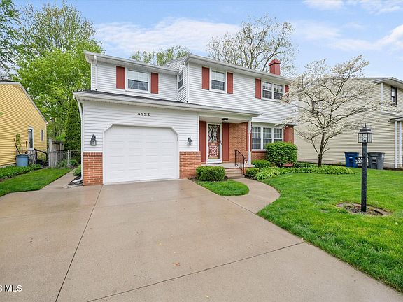 2nd image of 5223 Oakridge Dr