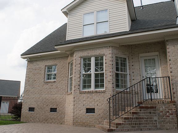 4th image of 2206 Yadkin Ct