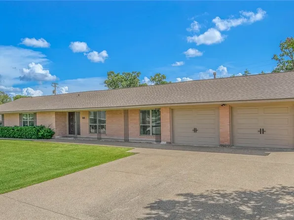 2308 Morningside Dr, Bryan, TX 77802