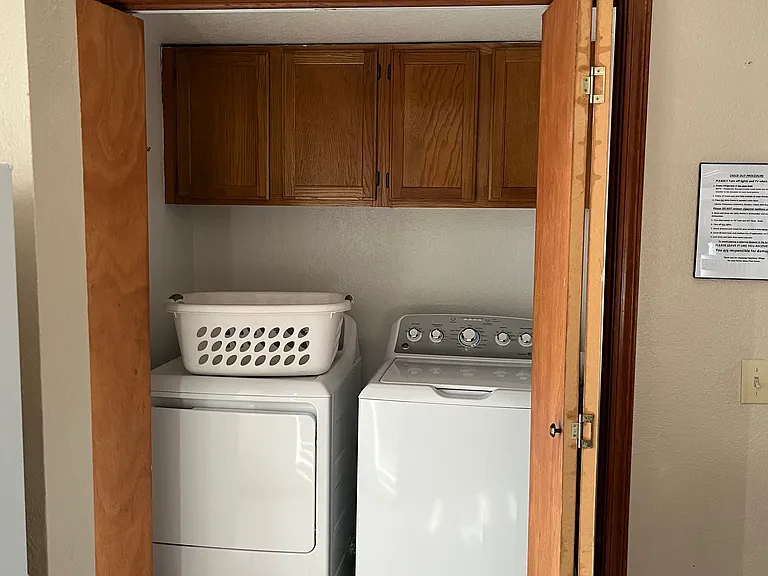 900 E Peachtree Ter — Photo 13