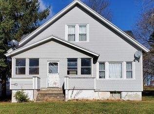 505 E Main St, Springport, MI 49284