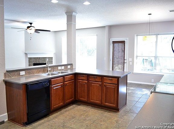 4th image of 26415 Walden Oak