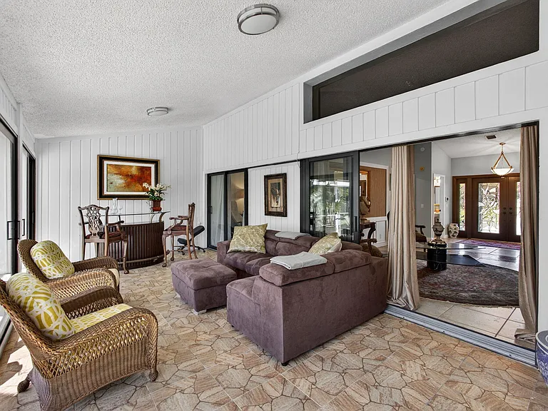 168 Thornton Dr — Photo 44