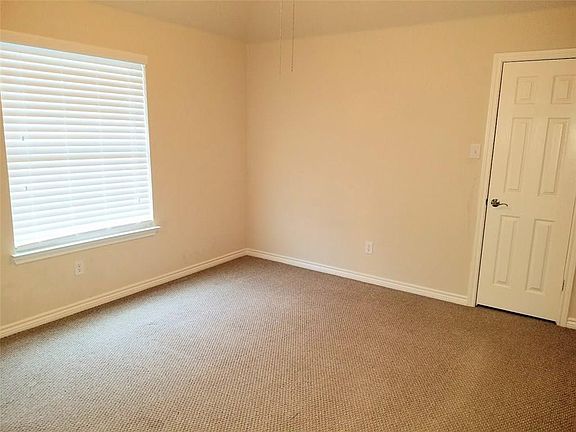 5th image of 2863 Andrews Dr