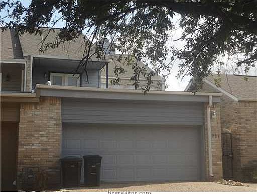 1st image of 211 Chimney Hill Dr