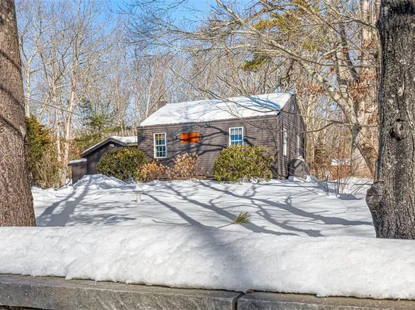 155 Stillwater Rd, Smithfield, RI 02917