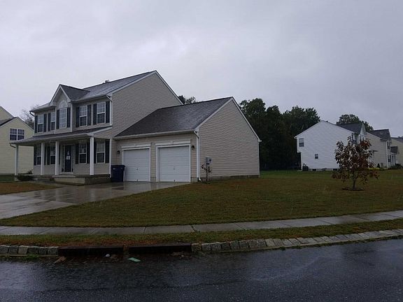 4th image of 21 Twin Oaks Dr