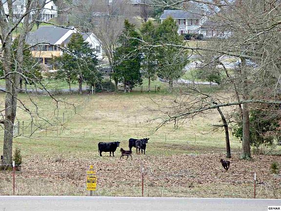 2nd image of 2 Valley Home Rd