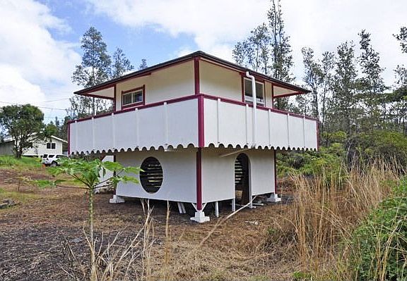 Back corner of the cabin.
