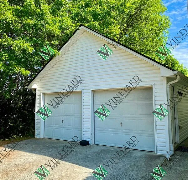 3325 Chastain Landings Ct — Photo 35
