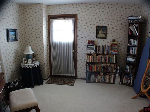 3rd image of 129 Atwood Dr