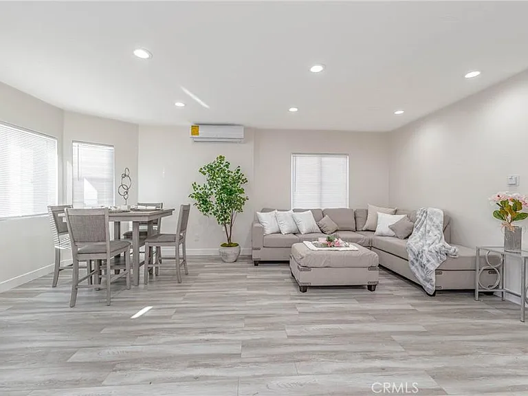 1838 Clyde Ave #1838 — Photo 4