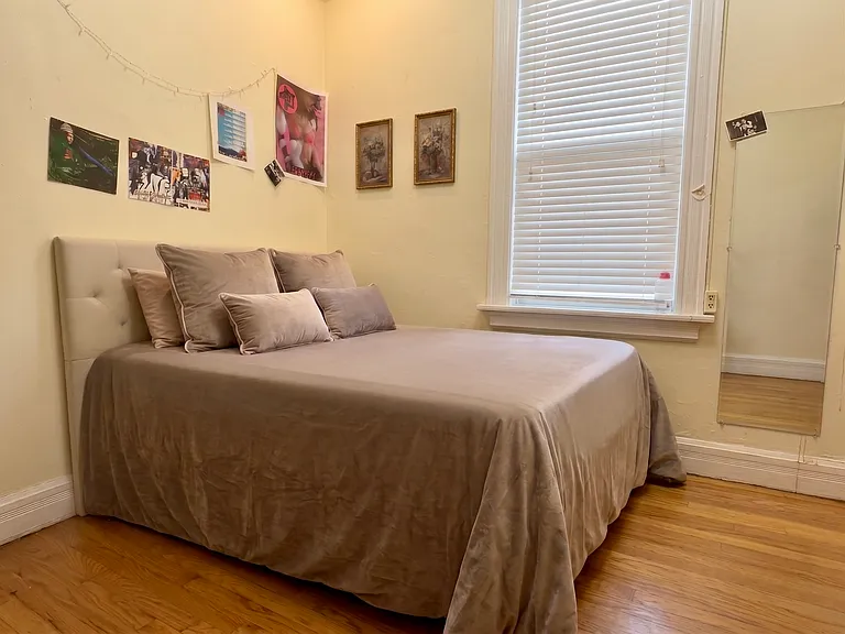 2133 N Sheffield Ave #1B — Photo 4