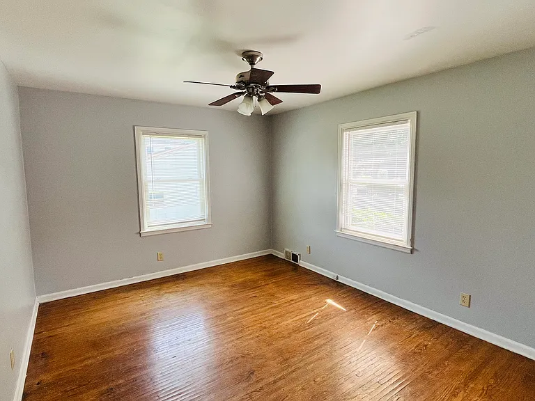 801 Berkley Rd — Photo 25